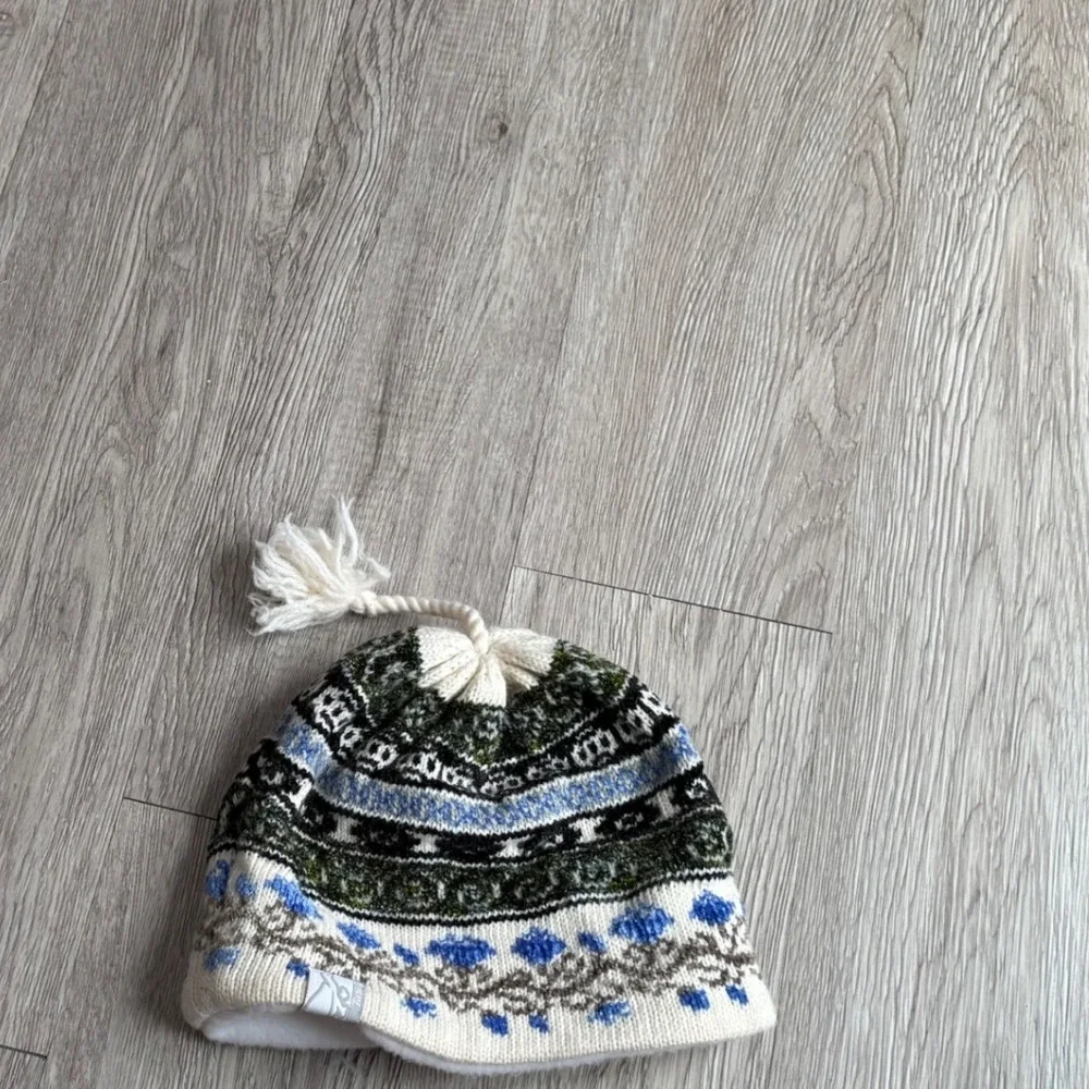 turtlefur Wool Blend Fair Isle Knit Beanie Hat Fleece Lined Tassel